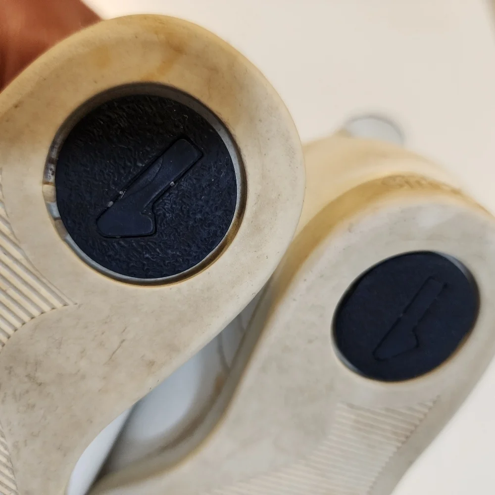 STIDE RITE Baby's vintage white shoes size 3